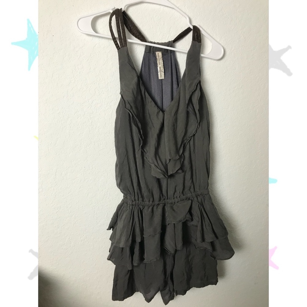 Grey romper / jumpsuit